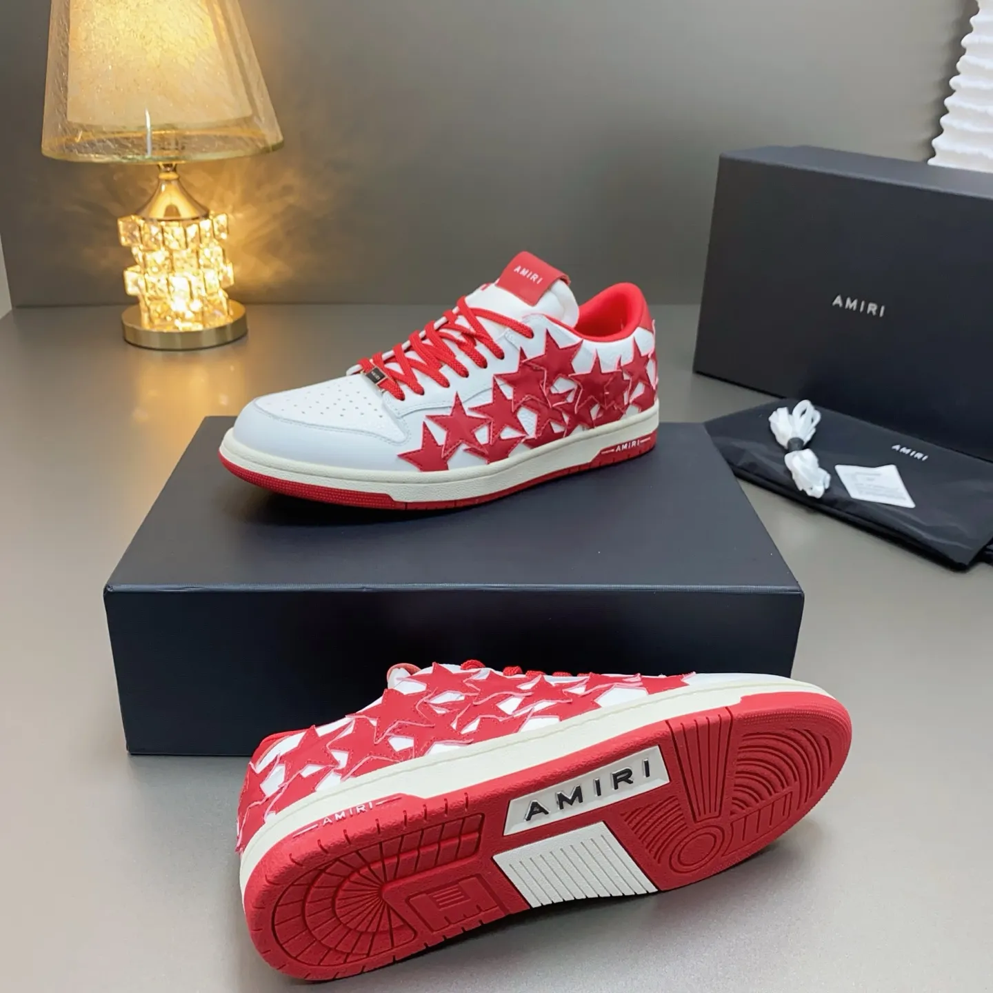 p620🐮🐮AMIRI 💧🌳Couple model💎 The latest The Pacific series Couple model Bone Star Casual sneakers Skateboard shoes ✔️ AMIRI's Pacific shoes are a sneaker that combines luxury and street style. Many celebrities and Internet celebrities have the same style. Its design and workmanship are very elegant. Made of high-grade cow leather, soft to the touch and highly durable 💘💍Fabric: Original customized imported first-layer cowhide 💘💍Inner lining: Original customized breathable mesh lining 💘💍Feet: Original injection molded one-piece, comfortable and wear-resistant without tiring the feet 💘💍Outsole: Original 1:1 molded three-color sole Original outsole 💘💍Sole thickness: 3CM 💘💍Size: Female 35-40 Male 39-46 💘💍price; top version 💦Special remarks Remark: (Female size 34 40. Men’s size 38 45 46 is customized and cannot be returned or exchanged) Please note when placing an order! Thank you🤝🤝
